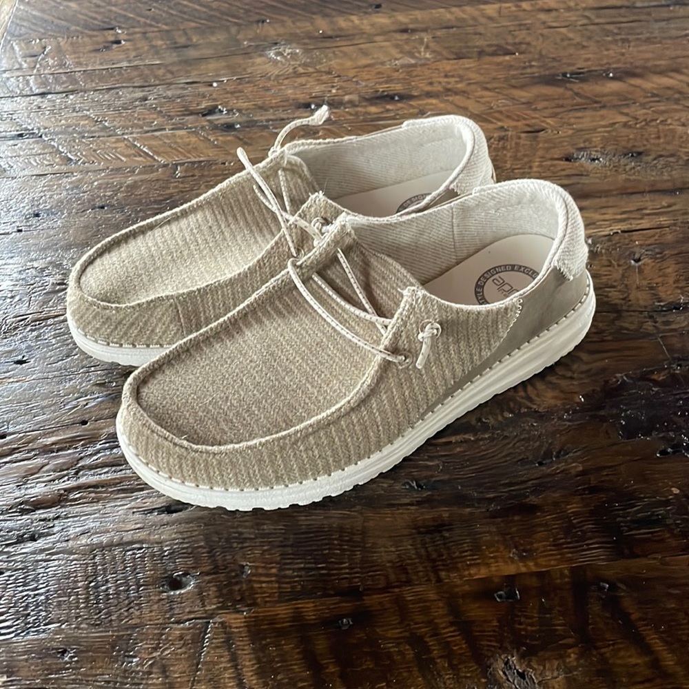 Hey Dude Wendy shoes